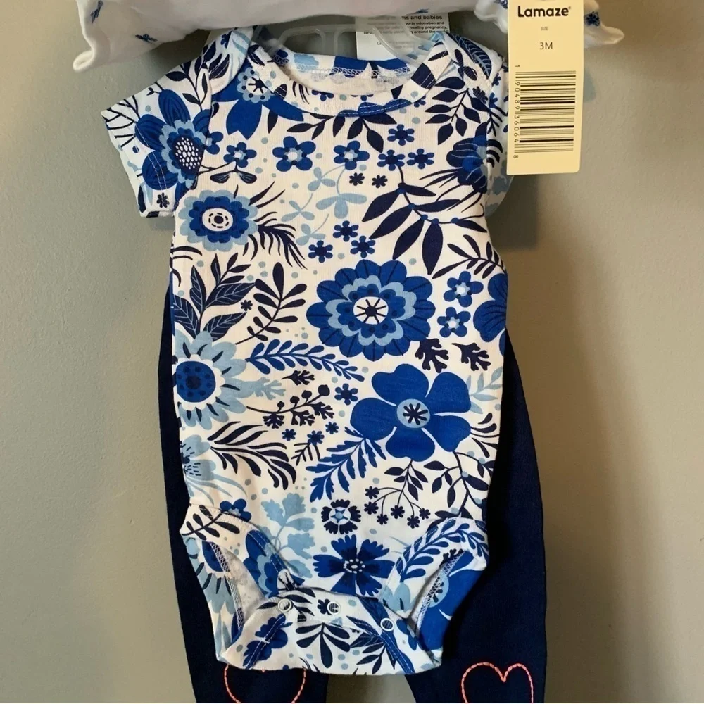 NWT. LAMAZE Baby 3 Piece Floral and Heart Set